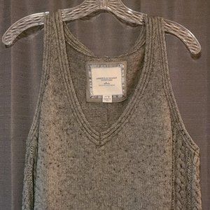 American Eagle Outfitters XL Gray Cable Knit Sweater Vest Unisex - has pilling